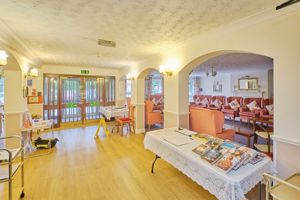 COMMUNAL LOUNGE- click for photo gallery